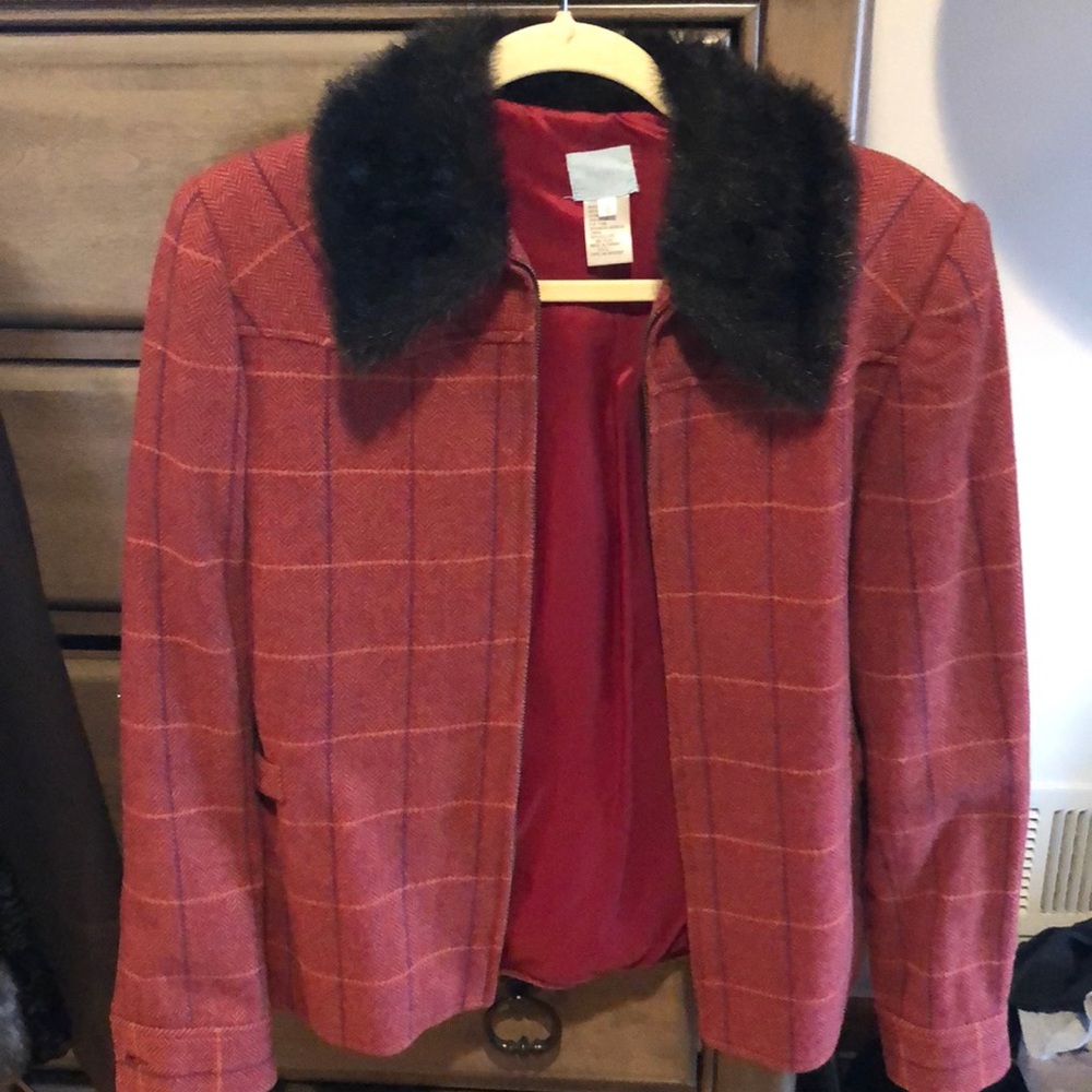 Cute vintage style zip up jacket size 6 faux fur